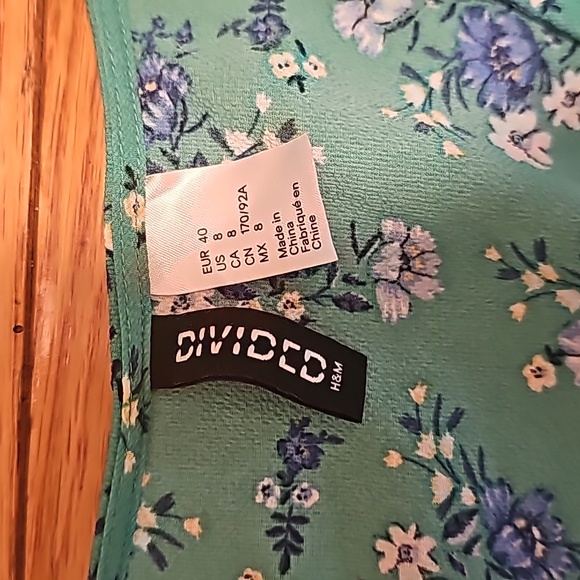 NWOT tops from H&M cropped eyelet pink top, green floral wrap blouse size 8 - Picture 4 of 7